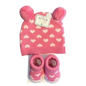 Pink newborn hat and booties